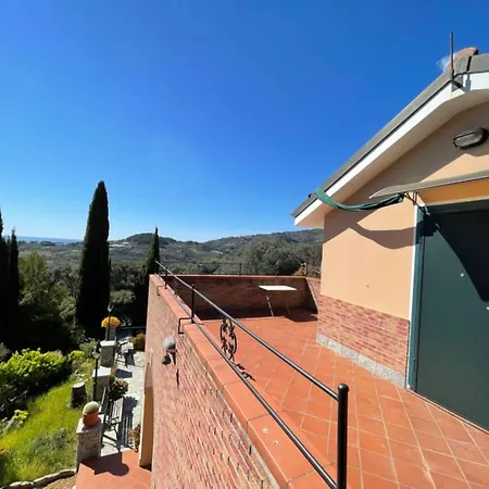 3-apartment Coastal Italian Villa San Lorenzo al Mare