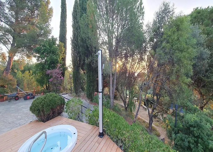 Charmante Mit Drei Villa San Lorenzo al Mare