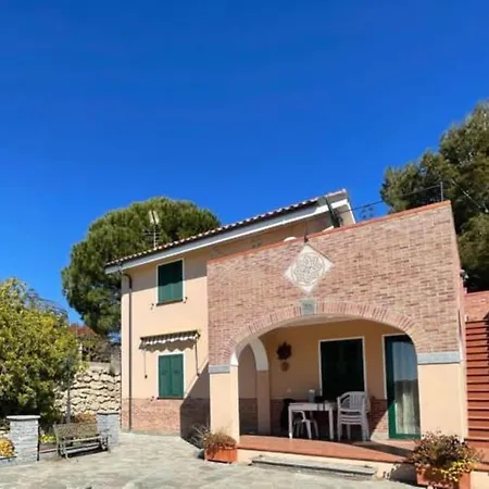 3-apartment Coastal Italian Villa